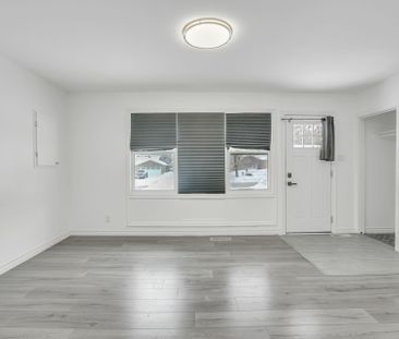 For Lease - 212 Little Avenue, Barrie, Ontario - Photo 1