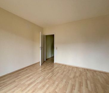 Helle Etagenwohnung mit Loggia, Garagendachterrasse und Außenstellp... - Photo 6