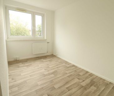 Helle 3-Raumwohnung mit Süd-Balkon und Wanne - Photo 2