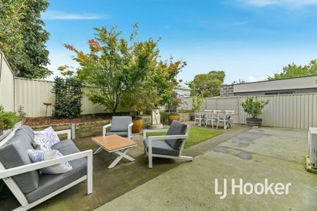 Prestigious Lakeside Living! - Photo 5