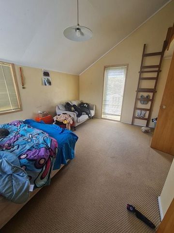 Large home in Johnsonville - Photo 3