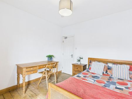 4 bedroom terraced house to rent - Photo 4