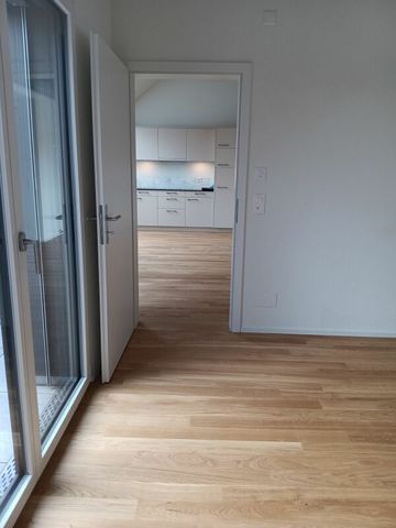 Cozy 2.5-room penthouse apartment with gallery in the new development “Hübsche Mätteli” in a quiet and central location - Photo 5