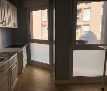 Location Appartement 4 Pièces 94 m² - Photo 4