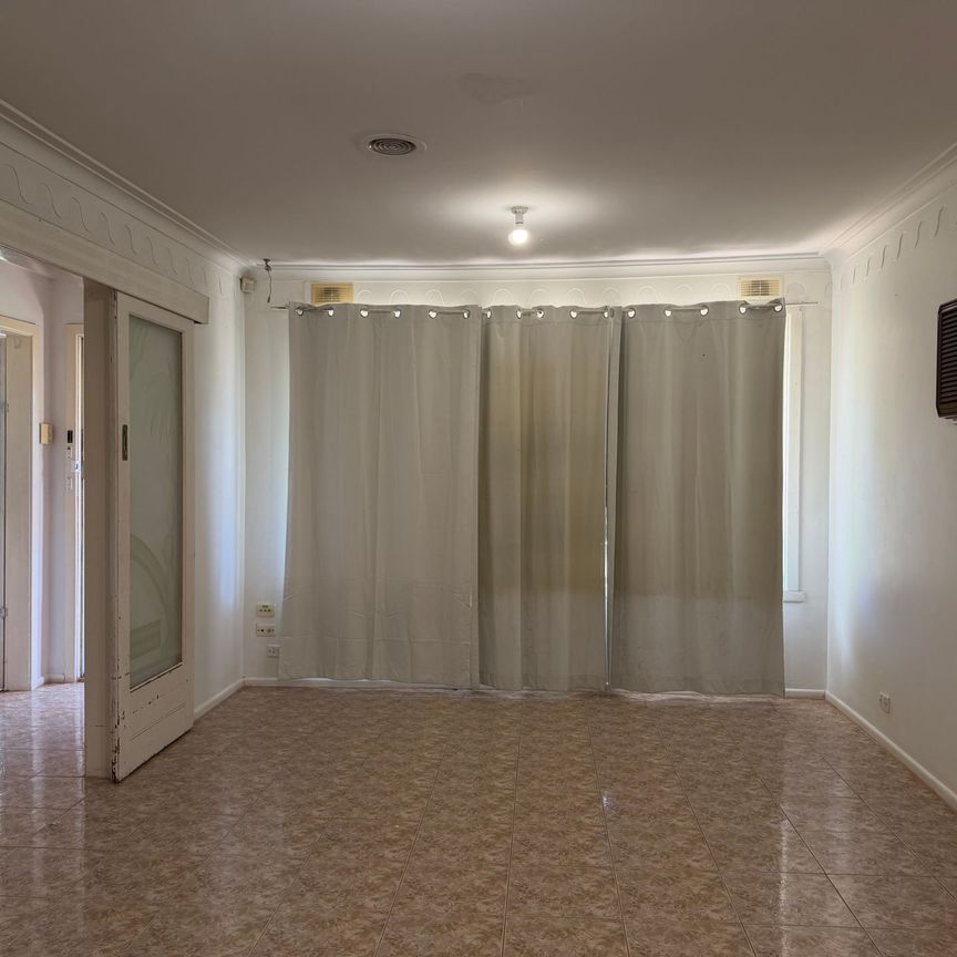 Big Family for a Big House - Photo 1