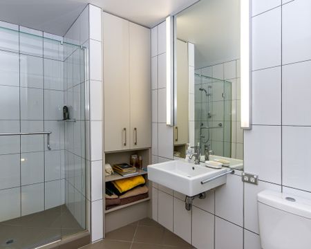 Welcome home to apartment 5B Montreaux Apartments - Photo 5