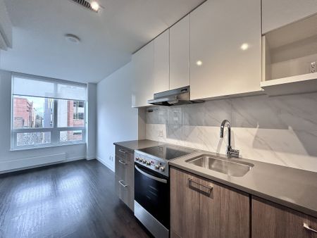 1108 Pendrell Street, Vancouver - Photo 2