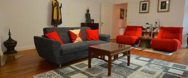 Sehr hochwertige 4 Zimmer Wohnung mit Garten - Foto 1