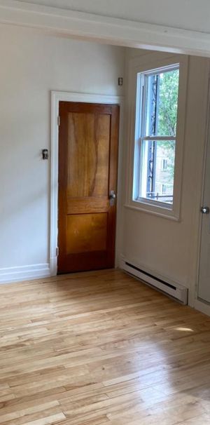 Limoilou Magnifique 4 1/2 Salon double Libre 1 mars 2926 - Photo 1