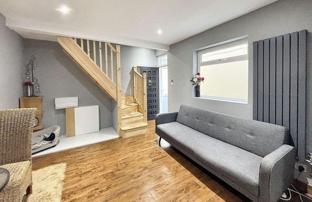 3 bedroom semi-detached house to rent - Photo 1