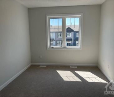 For Lease - 904 LIXNAW Court, Barrhaven, Ontario - Photo 5