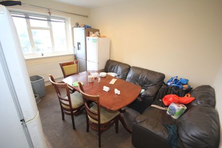 Uxbridge Road, Hillingdon, UB10 - Photo 4