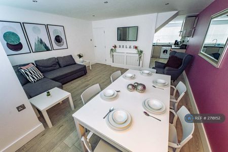 1 bedroom flat to rent - Photo 2