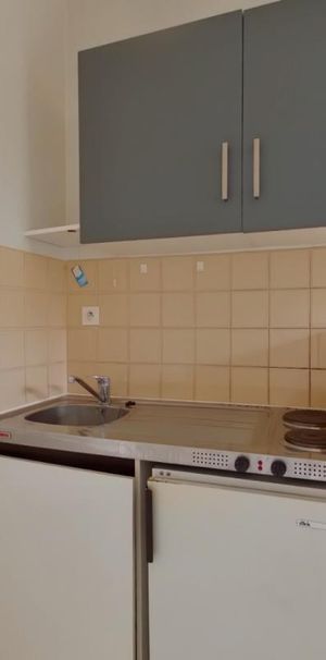 Location Appartement 1 pièce 23m² POITIERS 86000 - Photo 1