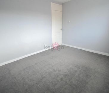 2 bedroom end of terrace house to rent - Photo 5