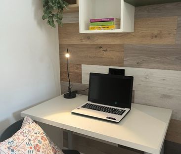 7 Bed Terraced House, Ramilies Road, L18 - Photo 5