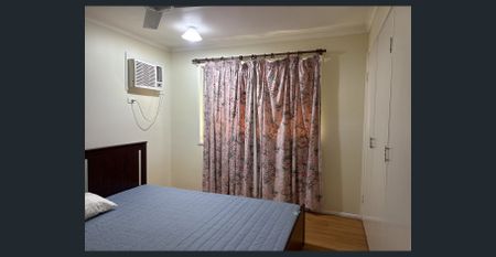 Part Furnished + 2-Bay Shed - Photo 3