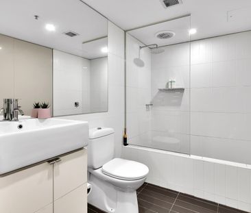 Luxury Semi Furnished One Bedroom Apartment in Taylor Square - Photo 6