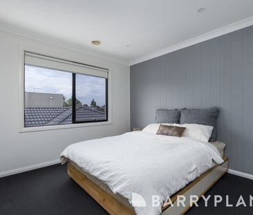 Cutting Edge to Perfection - Photo 6