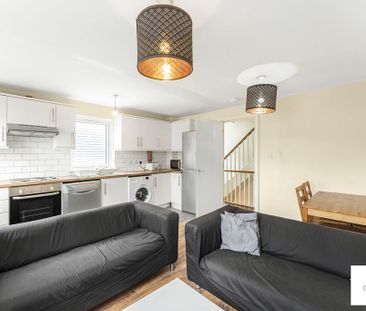 5 bedroom townhouse to rent - Photo 1