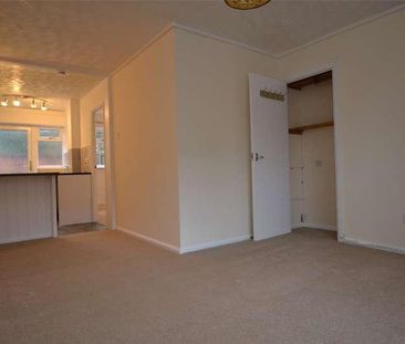 Maple Close, Hardwicke, Gloucester, GL2 - Photo 2