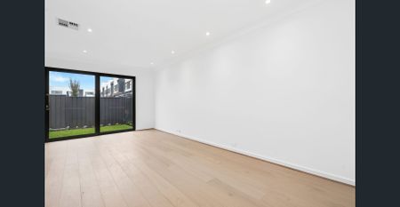 Lifestyle Upgrade in New Port! - Photo 3