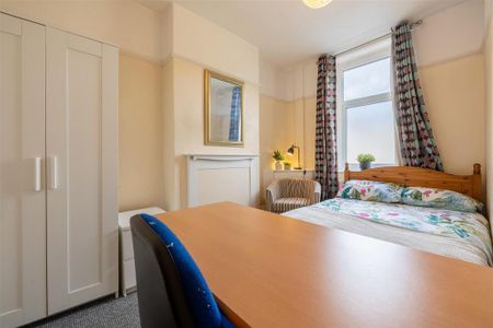 2 bedroom private hall to rent - Photo 3