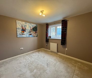 Lisbon Drive - Photo 6