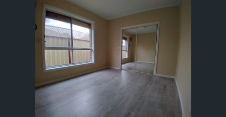 1/2 Verne Close, Delahey, Vic 3037 - Photo 2