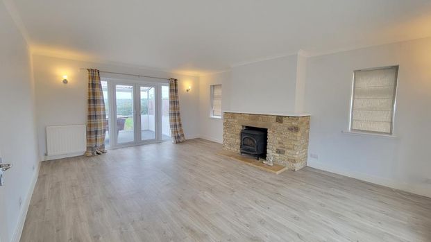 5 bedroom detached house to rent - Photo 1