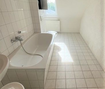 IN SANIERUNG! Dachgeschosswohnung zu vermieten! - Foto 3