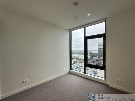 Welcome to THE LONSDALE - Photo 2