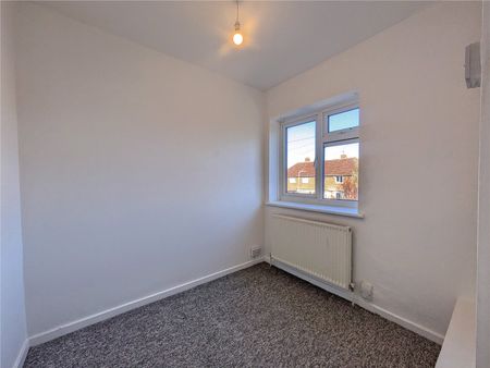 3 bed semi-detached house to rent in Bretby Close, Middlesbrough, TS4 - Photo 4