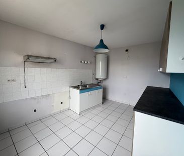 Location Appartement 3 pièces 70m² MONTROND LES BAINS 42210 - Photo 2