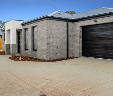 SPACIOUS NEW UNIT IN PRIME LOCATION - Photo 5