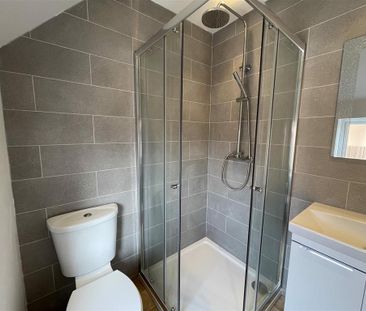 2 bedroom semi-detached house to rent - Photo 3
