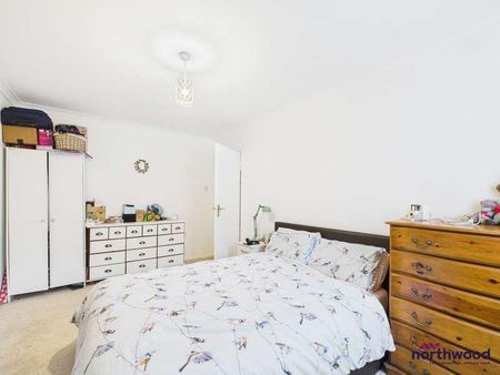 St Annes Road, Upperton, Eastbourne, BN21 - Photo 3