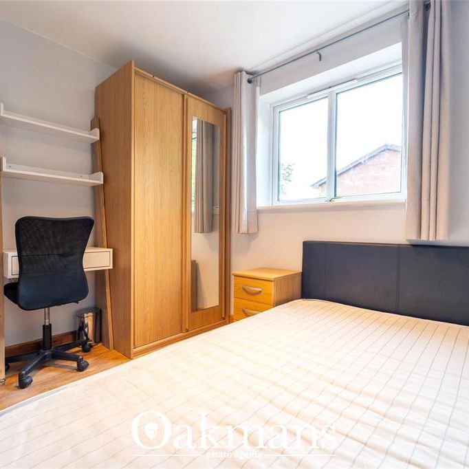 6 bedroom detached house to rent - Photo 1