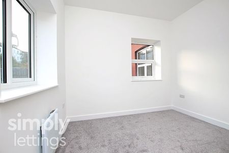 3 Bed property for rent - Photo 3