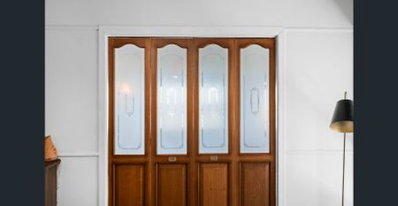 Beautiful Home in the Heart of Mitchelton - Photo 4