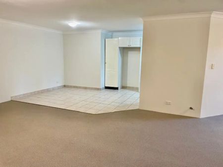 “FANTASTIC 2 BEDROOM APARTMENT” - Photo 2