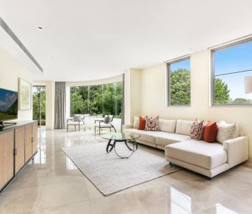 EXQUISITE LUXURY AND PRIVACY JUST MOMENTS FROM DOUBLE BAY VILLAGE - Photo 5