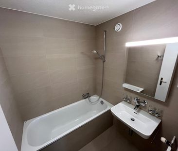 Moderne 4,5-Zimmer-Wohnung, frisch renoviert und ideal gelegen - Photo 5