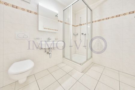 MONTCHOISI - SPACIEUX (191m2) AVEC DEUX BALCONS ET EMPLACEMENT IDEAL - Photo 3