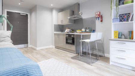 1 bedroom in a house share to rent - Photo 3