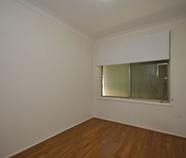 Renovated 3 Bedroom Home - Photo 3