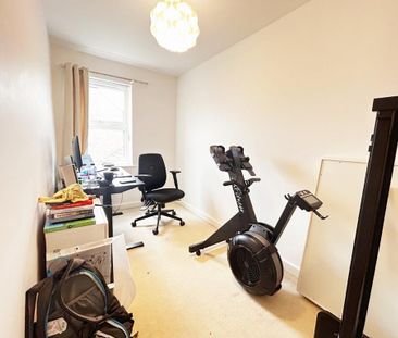 4 bedroom detached house to rent - Photo 4