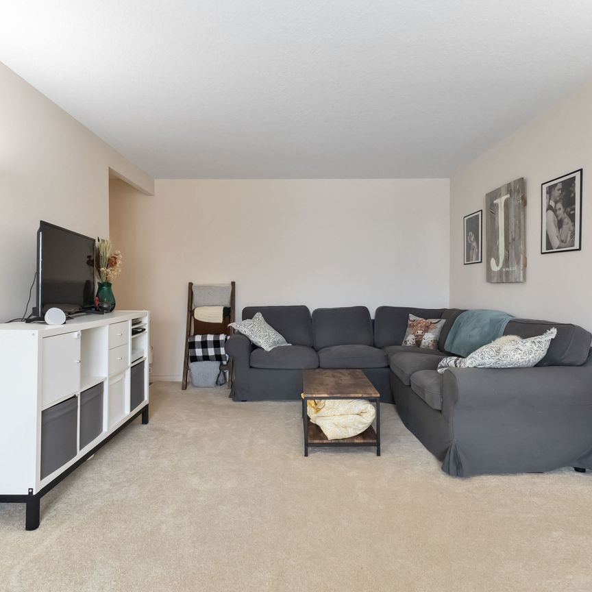 For Lease - 1460 Beaverbrook Avenue Unit# 903, London North, Ontario - Photo 1