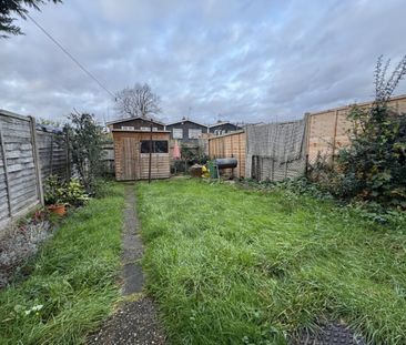 2 bedroom House - Oak Grove, Hatfield - Photo 2