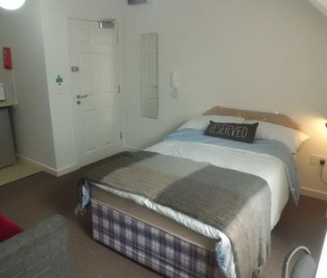 Studio to rent - Photo 6